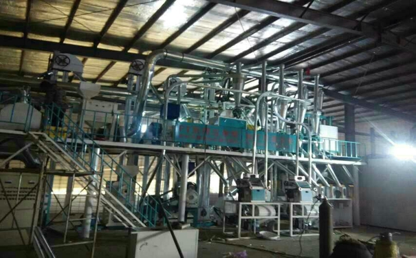 成套<a href=http://www.newcon-sh.cn/product/6/ target=_blank class=infotextkey>玉米深加工機(jī)械</a>